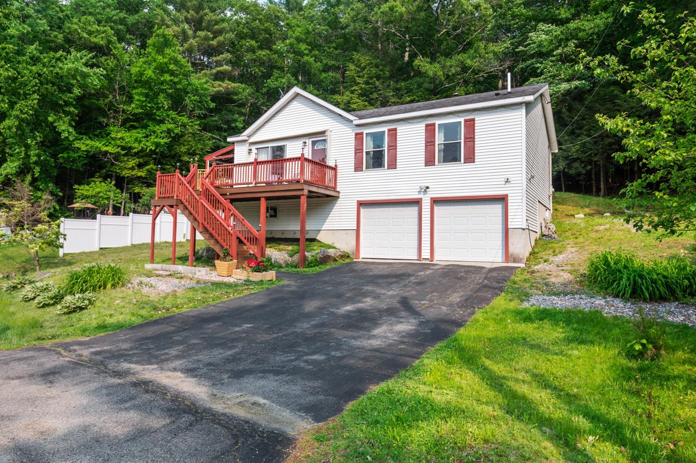 17 Woodlawn Road Raymond, NH 03077 - Photo 25 of 31 Gallery Image 25