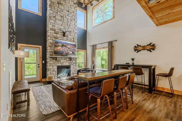 $1,589,990 | 1130 Lee Cardwell Circle, Unit 5, Pigeon Forge, TN 37863