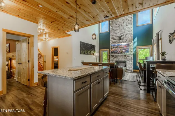 $1,589,990 | 1130 Lee Cardwell Circle, Unit 5, Pigeon Forge, TN 37863