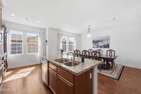 $819,000 | 332 East Hilltop Way, Thousand Oaks, CA 91362