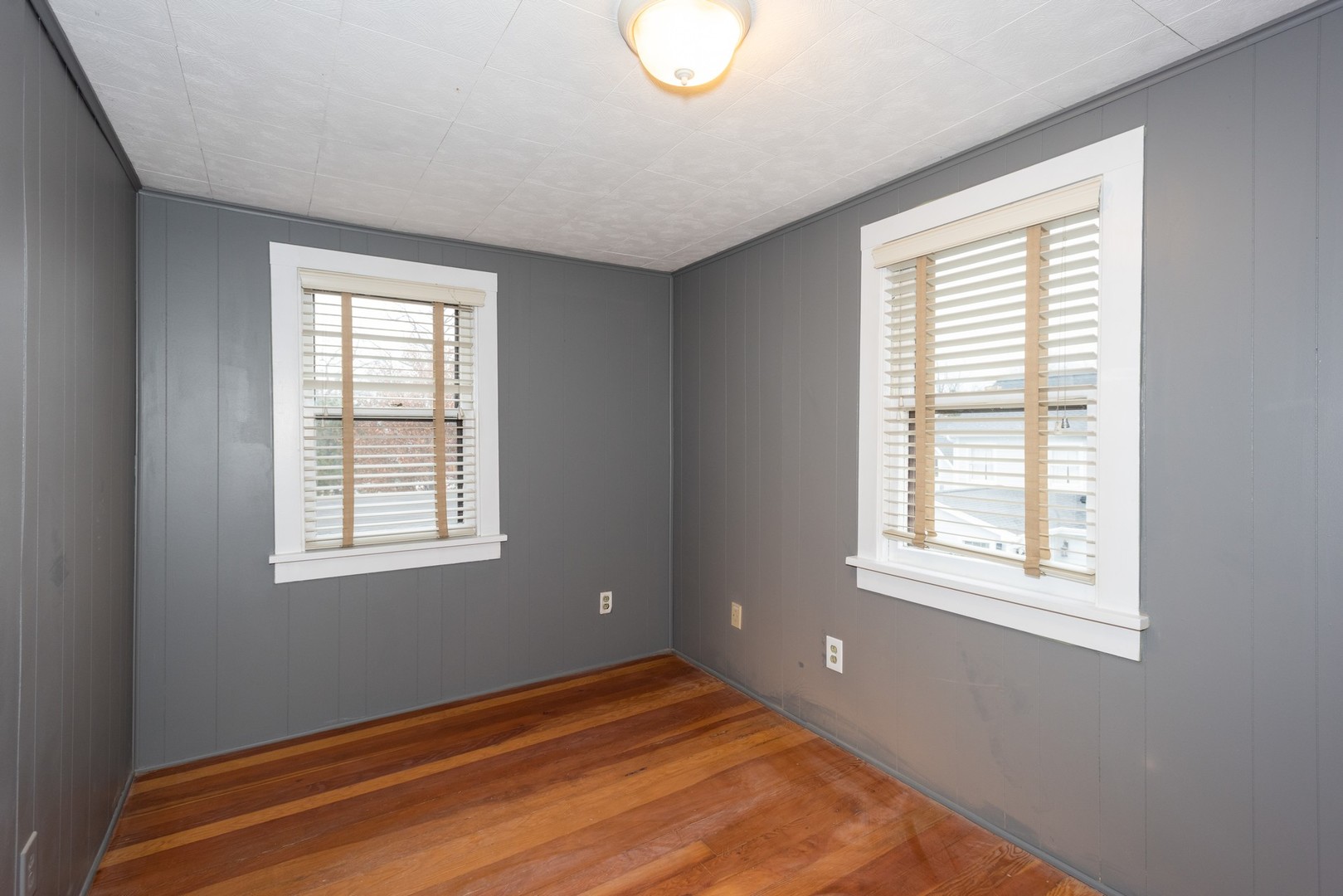 26W228 Jewell Road Winfield, IL 60190 - Photo 13 of 16