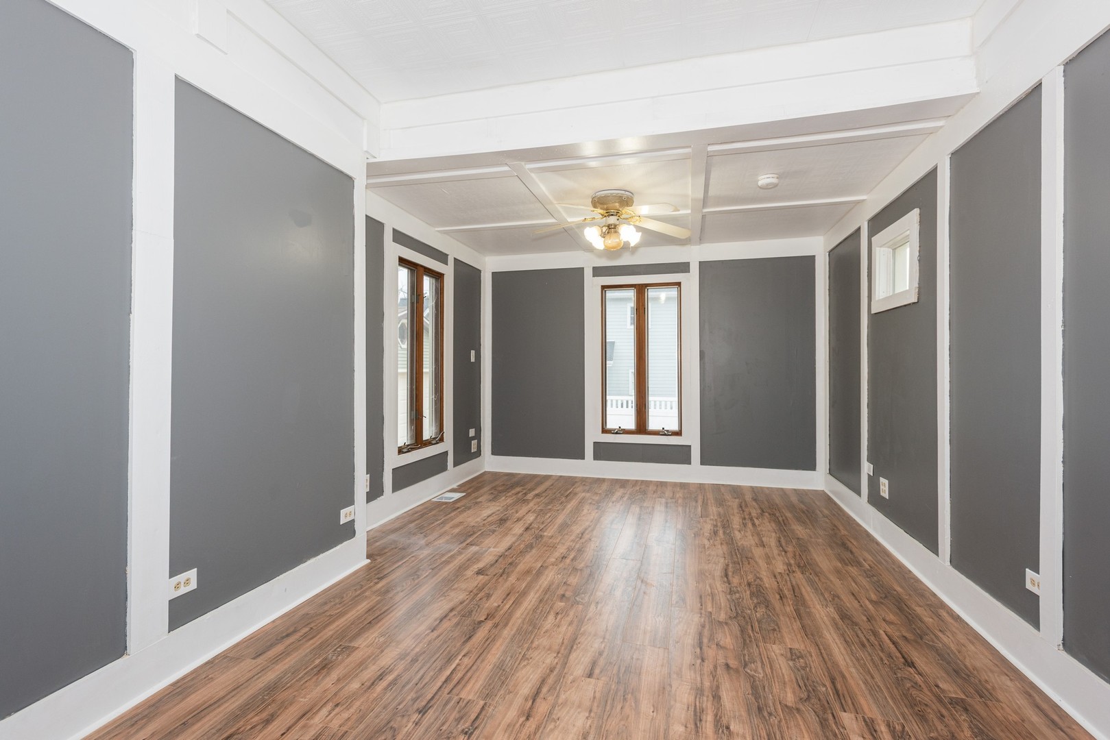 26W228 Jewell Road Winfield, IL 60190 - Photo 8 of 16