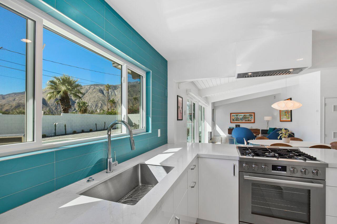 411 East Racquet Club Road Palm Springs, CA 92262 - Photo 18 of 35 Kitchen