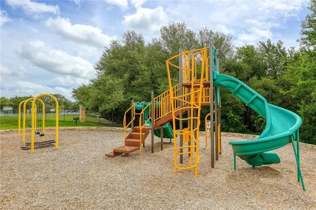 $1,850 | 132 Thrasher Cove, Leander, TX 78641