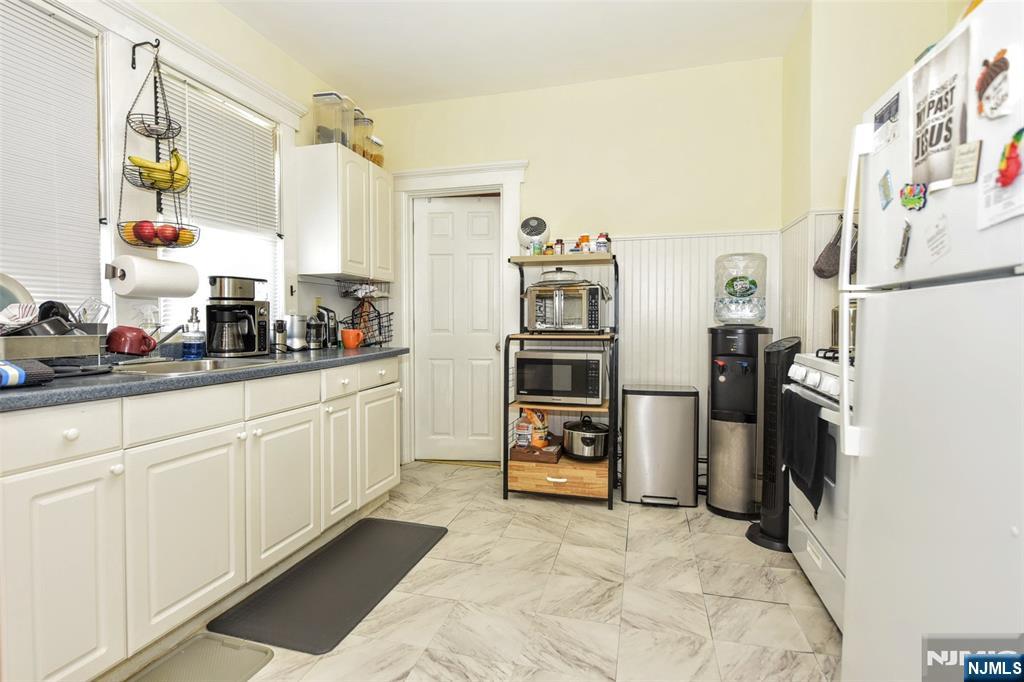 52 Central Avenue Butler, NJ 07405 - Photo 15 of 34