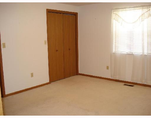 4577 Reno Lane, Unit 2 Springfield, OH 45503 - Photo 5 of 9