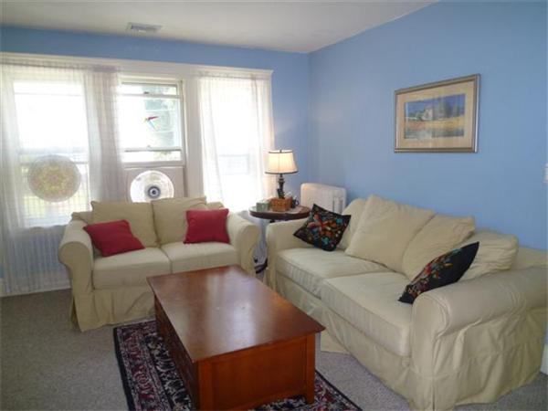 21-23 Sunset Road Waltham, MA 02451 - Photo 4 of 25 Gallery Image 4