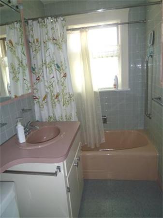 21-23 Sunset Road Waltham, MA 02451 - Photo 10 of 25 Gallery Image 10