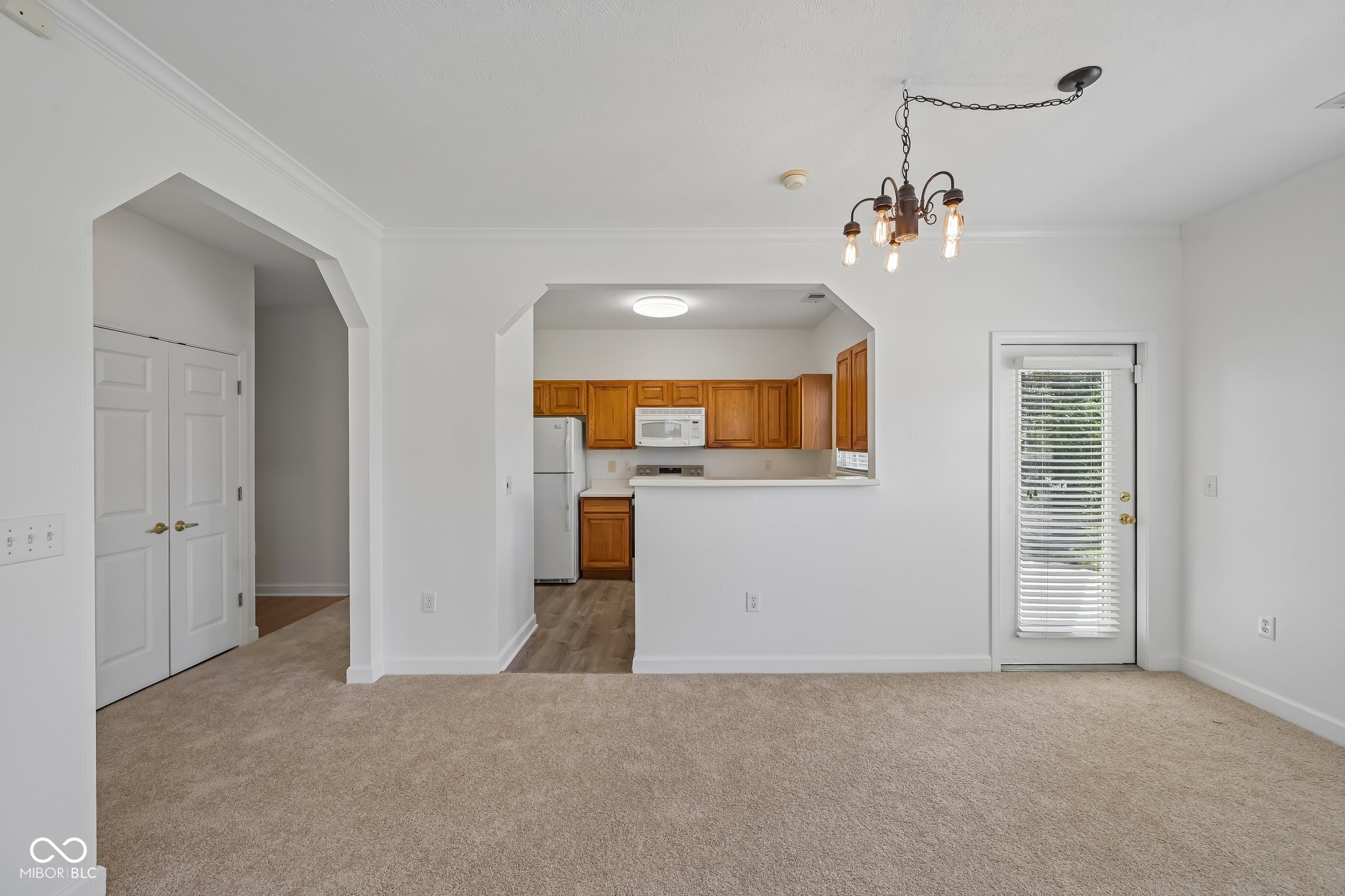 1423 Shadow Ridge Road Carmel, IN 46280 - Photo 5 of 26