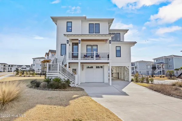 $1,399,900 | 11 Amidships Lane, Hampstead, NC 28443