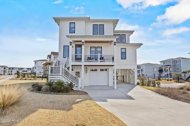 $1,750,000 | 11 Amidships Lane, Hampstead, NC 28443