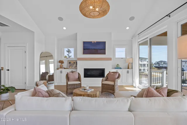 $1,750,000 | 11 Amidships Lane, Hampstead, NC 28443