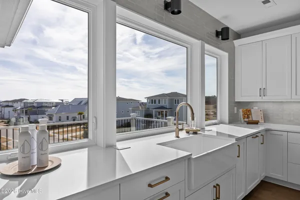 $1,399,900 | 11 Amidships Lane, Hampstead, NC 28443