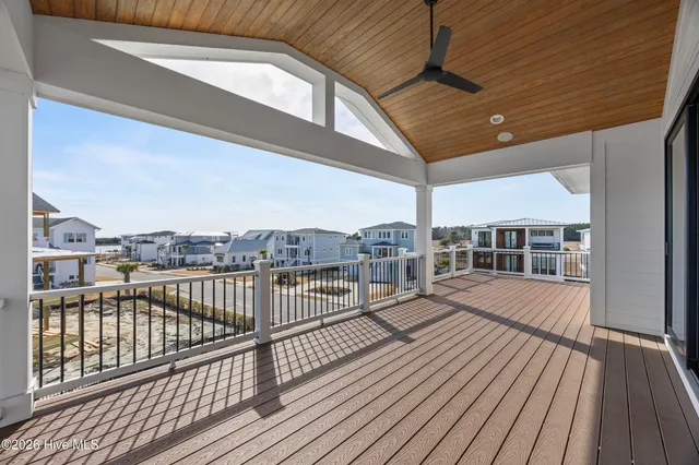 $1,750,000 | 11 Amidships Lane, Hampstead, NC 28443