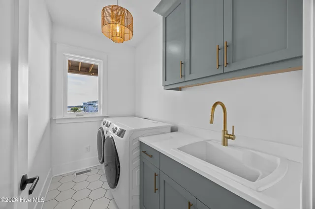 $1,750,000 | 11 Amidships Lane, Hampstead, NC 28443