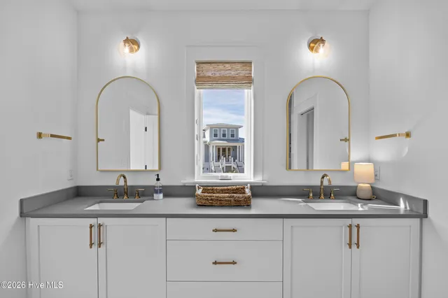 $1,750,000 | 11 Amidships Lane, Hampstead, NC 28443