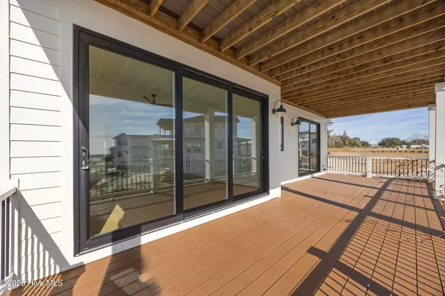 $1,750,000 | 11 Amidships Lane, Hampstead, NC 28443