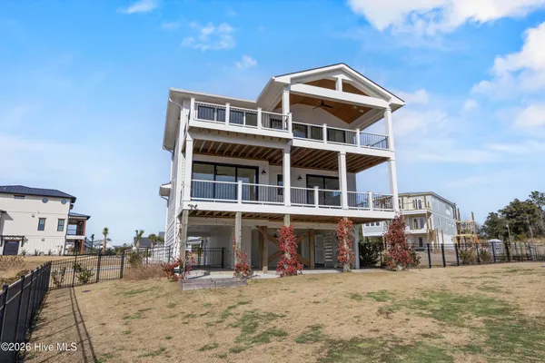 $1,399,900 | 11 Amidships Lane, Hampstead, NC 28443