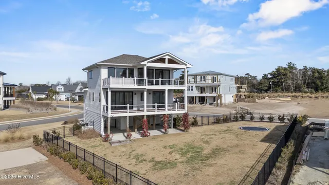 $1,750,000 | 11 Amidships Lane, Hampstead, NC 28443