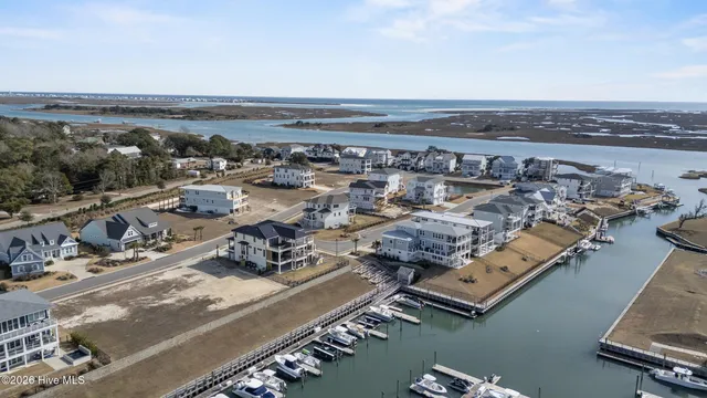 $1,750,000 | 11 Amidships Lane, Hampstead, NC 28443