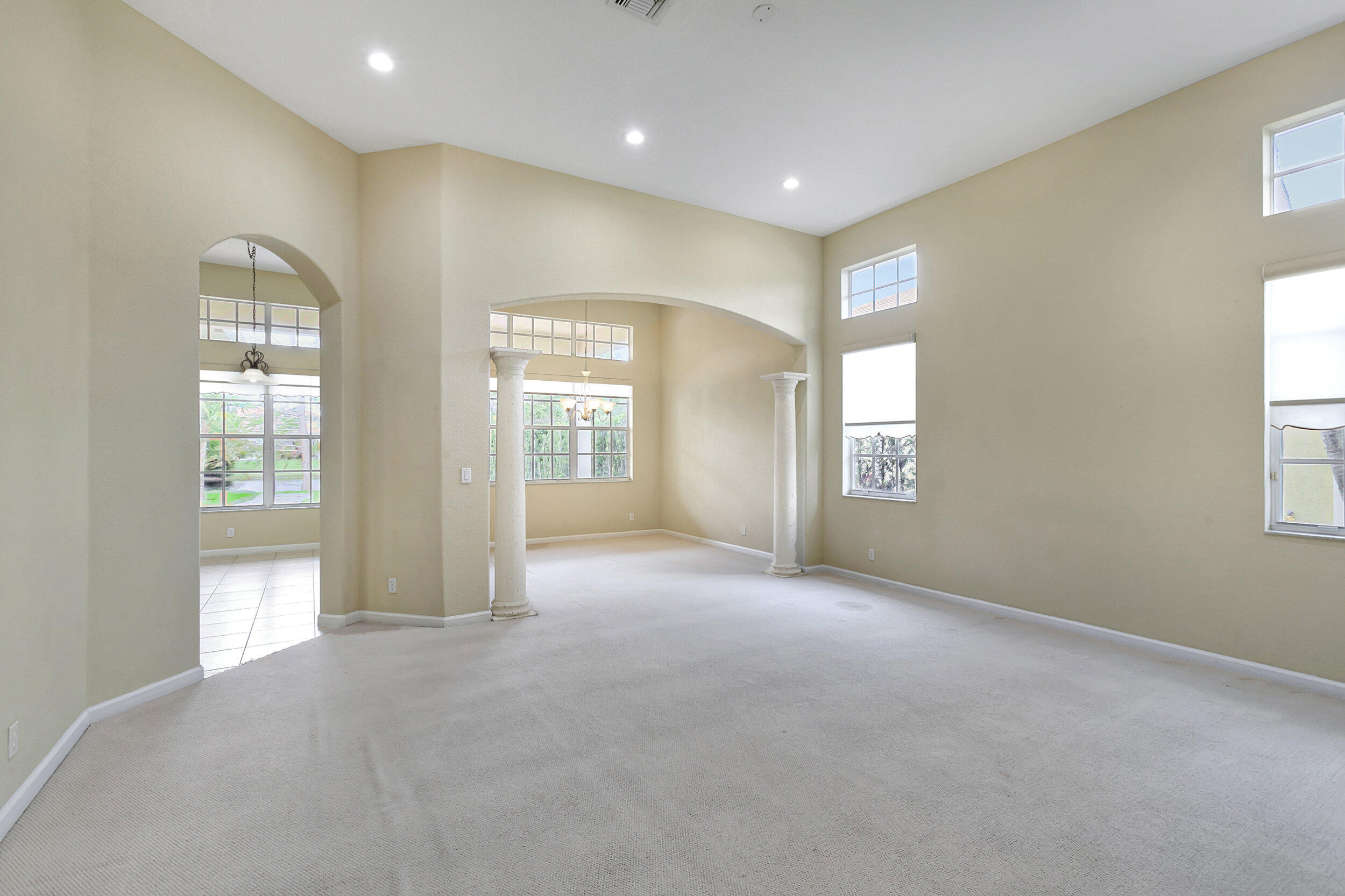 176 Via Veracruz Jupiter, FL 33458 - Photo 9 of 81 living room