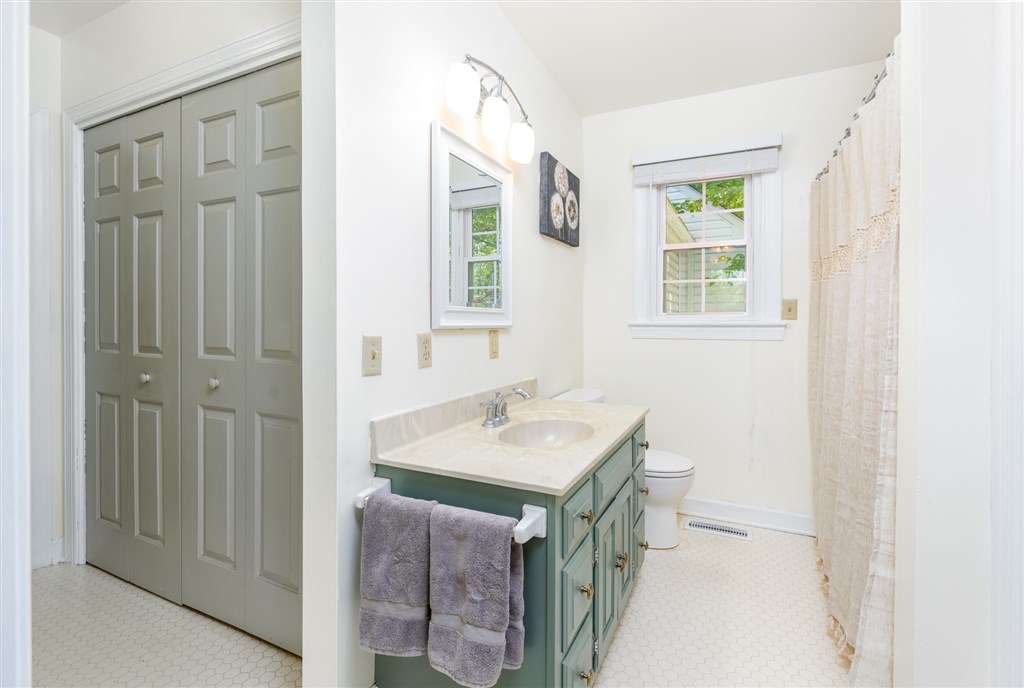 1060 Lyndhurst Road Waynesboro, VA 22980 - Photo 20 of 30 Gallery Image 20