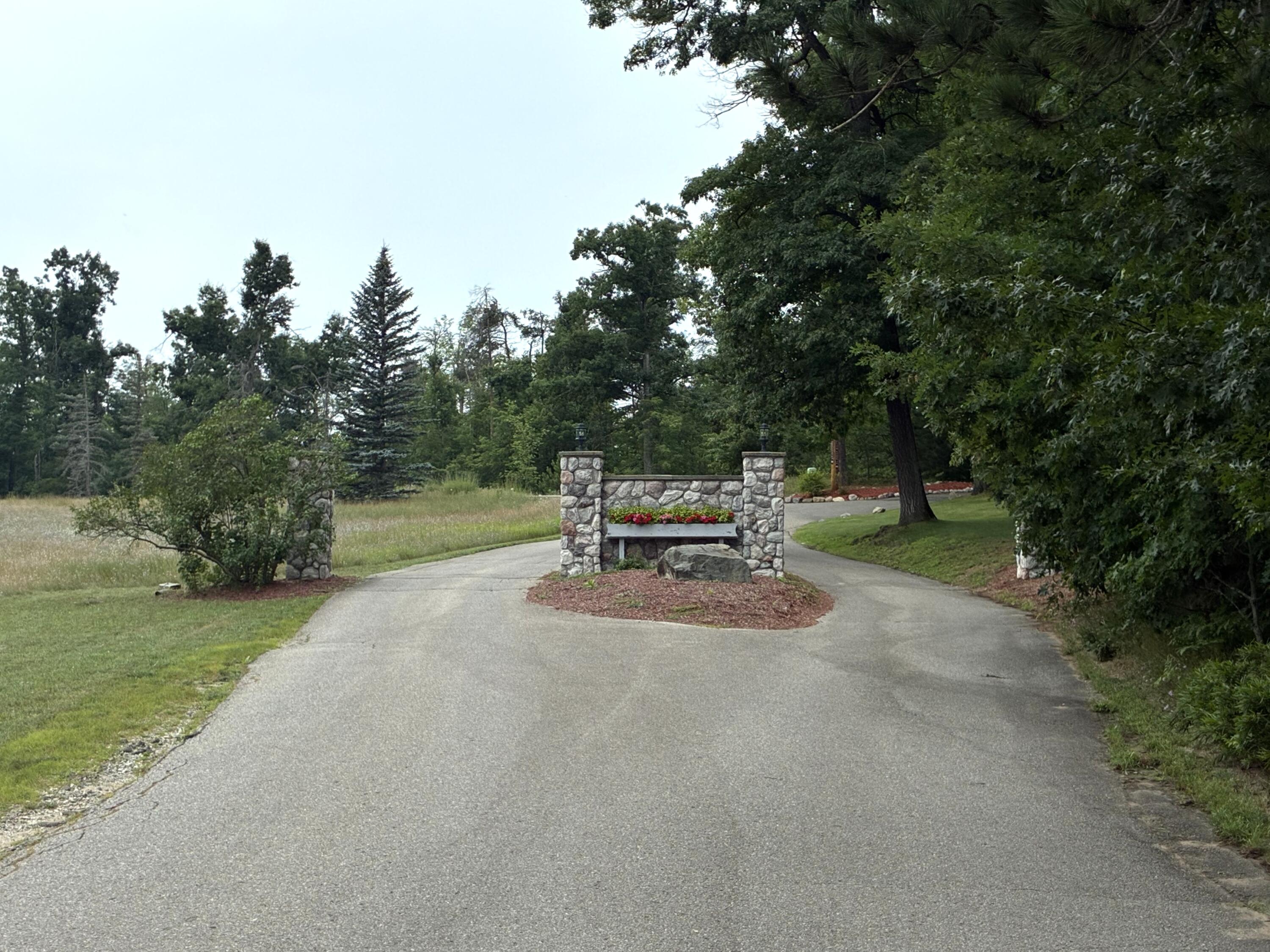 522 Red Pine Road Lewiston, MI 49756 - Photo 3 of 11 Gallery Image 3