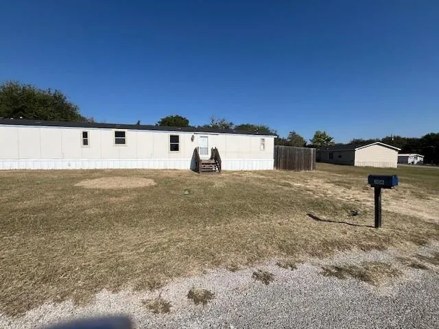 $1,400 | 306 Pisces Drive, Granbury, TX 76049