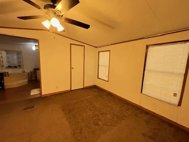 $1,400 | 306 Pisces Drive, Granbury, TX 76049