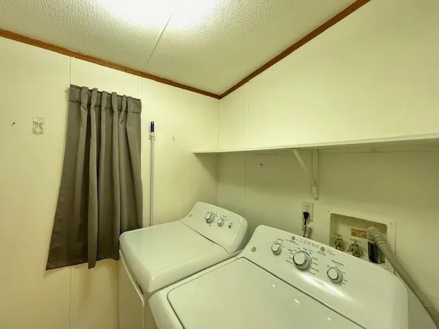 $1,400 | 306 Pisces Drive, Granbury, TX 76049