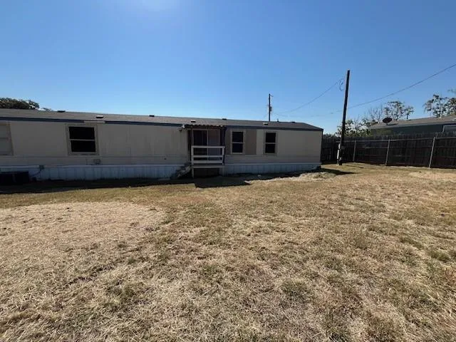 $1,400 | 306 Pisces Drive, Granbury, TX 76049
