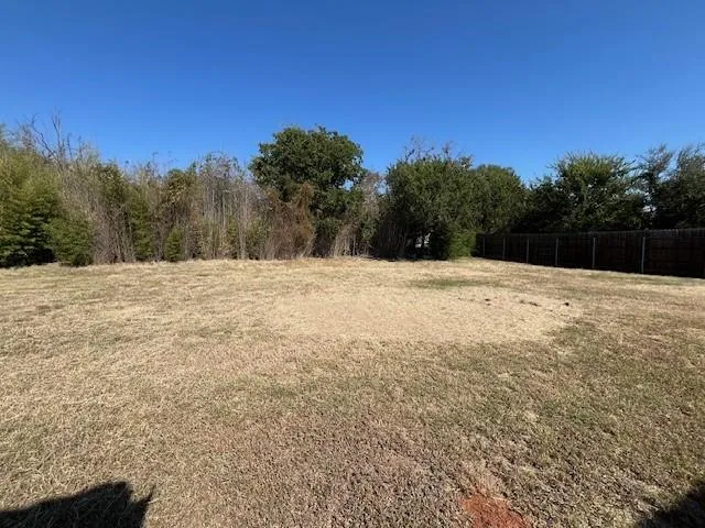 $1,400 | 306 Pisces Drive, Granbury, TX 76049