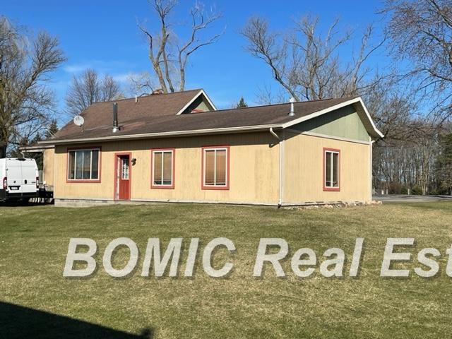 5090 Cottrell Road Vassar, MI 48768 - Photo 3 of 22