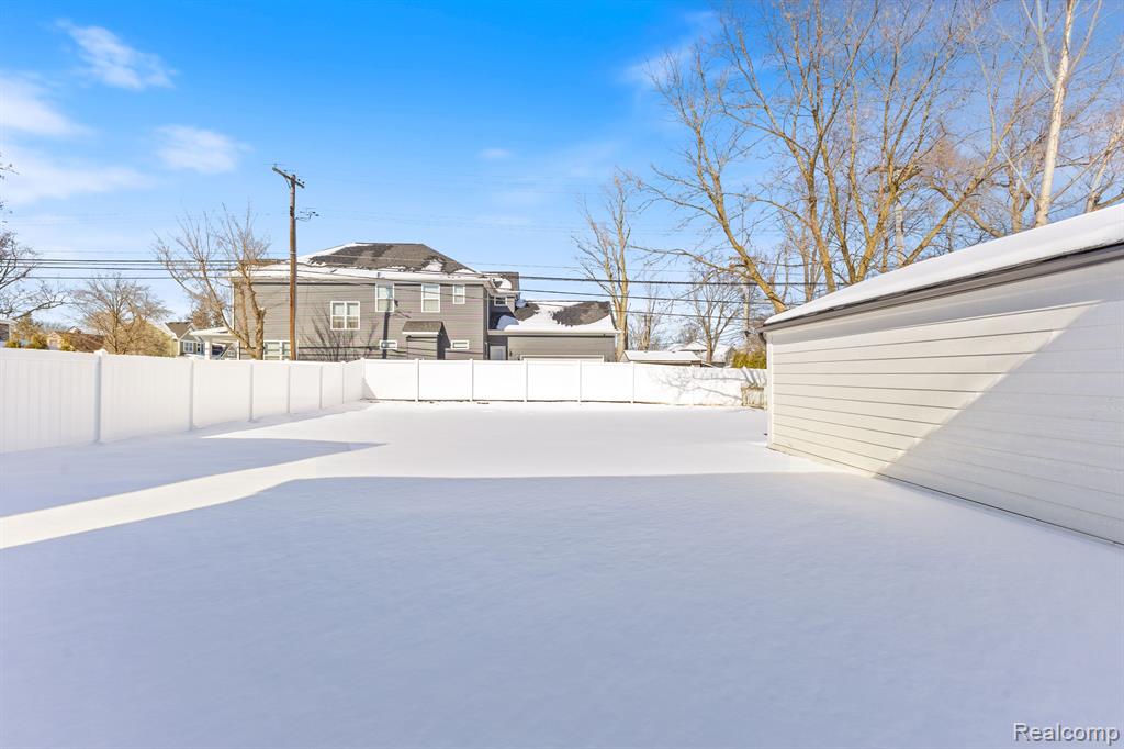 3518 Normandy Road Royal Oak, MI 48073 - Photo 4 of 45