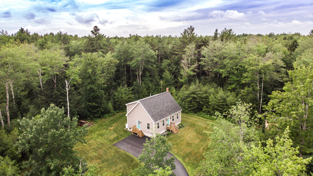 92 Adam's Way Freeport, ME 04032 - Photo 4 of 33 92 Adams Way-1