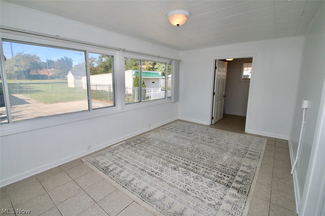 1446 Lander Road Cleveland, OH 44124 - Photo 2 of 35 Gallery Image 2