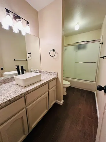 $265,000 | 4985 East Butler Avenue, Unit 109, Fresno, CA 93727