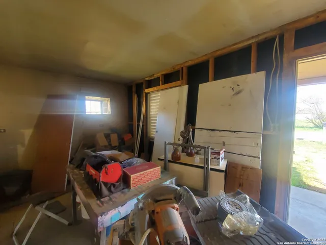 $89,900 | 19939 Caruthers Avenue, Somerset, TX 78069