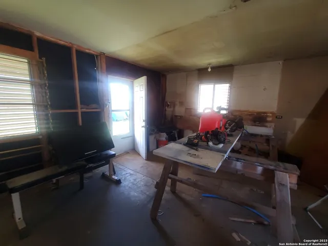 $89,900 | 19939 Caruthers Avenue, Somerset, TX 78069