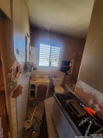 $89,900 | 19939 Caruthers Avenue, Somerset, TX 78069