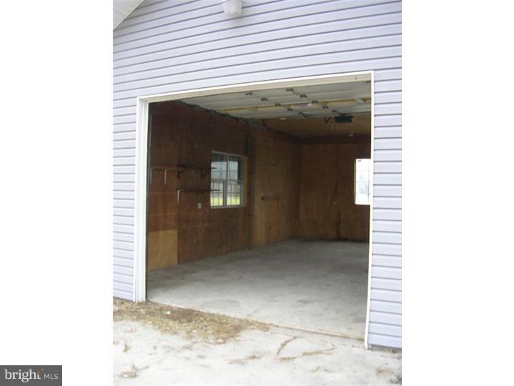 524 Lords Corner Road Felton, DE 19943 - Photo 12 of 15 Garage