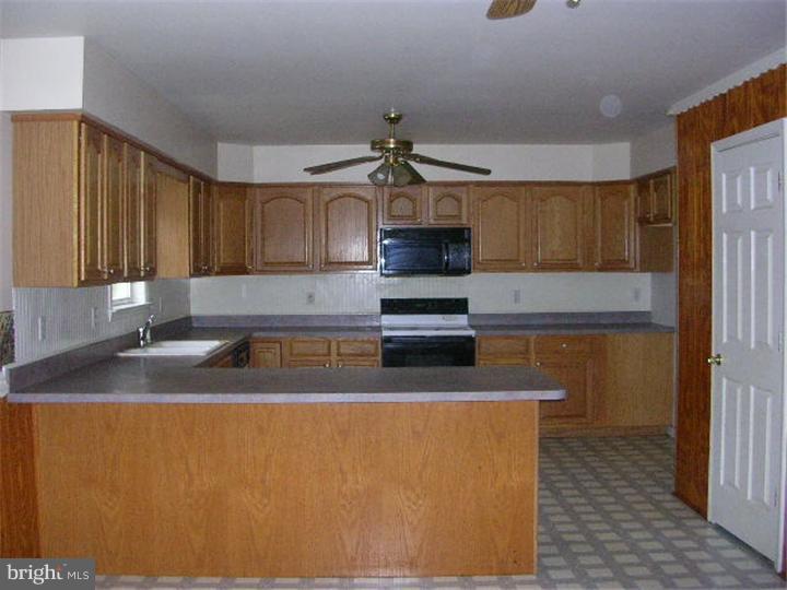 524 Lords Corner Road Felton, DE 19943 - Photo 4 of 15 Kitchen