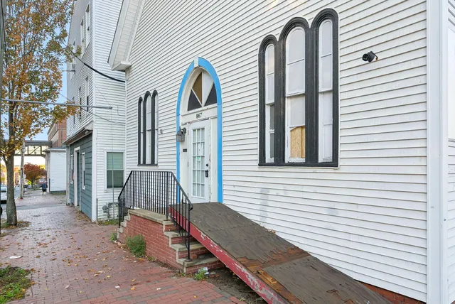 $549,000 | 867 Congress Street, Portland, ME 04102