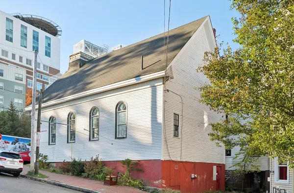 $525,000 | 867 Congress Street, Portland, ME 04102