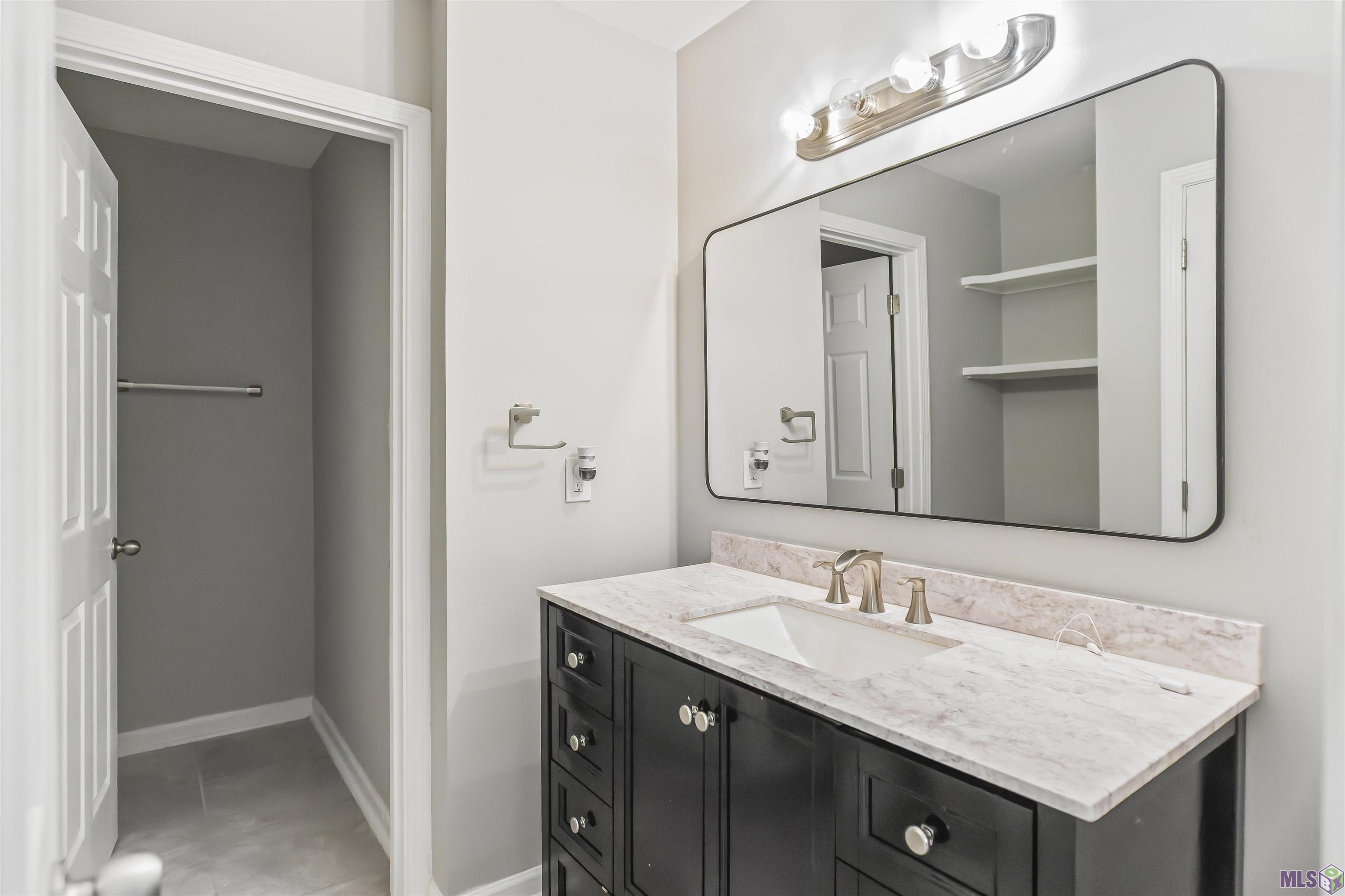 3134 Montreal Drive Baton Rouge, LA 70819 - Photo 19 of 50 Primary Bathroom