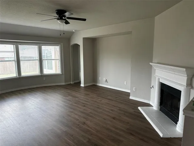 $2,300 | 2512 Clubhouse Drive, Denton, TX 76210