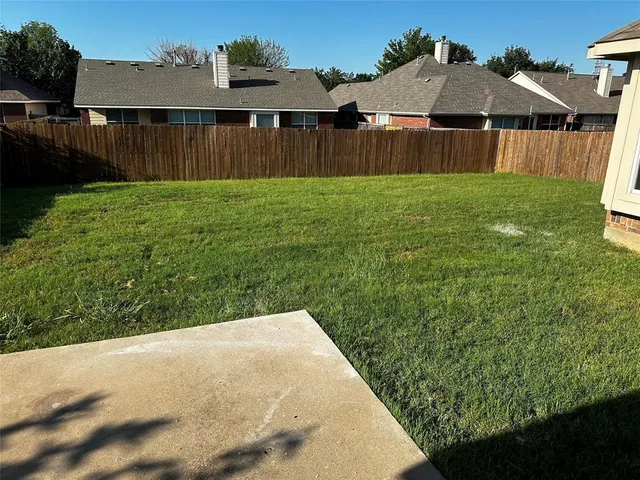 $2,300 | 2512 Clubhouse Drive, Denton, TX 76210