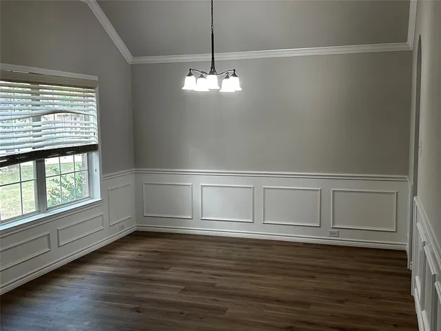 $2,300 | 2512 Clubhouse Drive, Denton, TX 76210