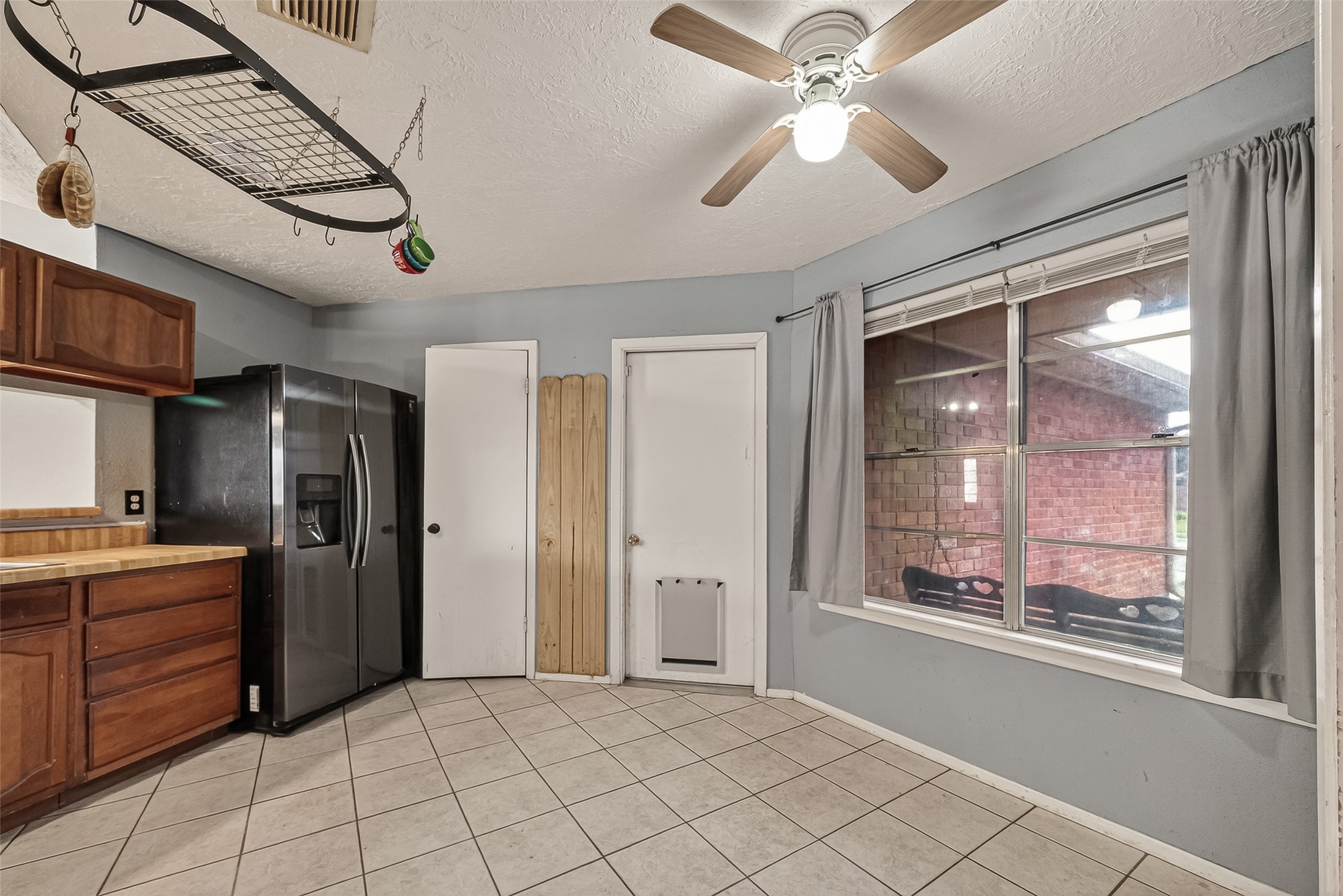 10135 Shell Rock Road La Porte, TX 77571 - Photo 6 of 17 a view of a kitchen with a sink and cabinet
