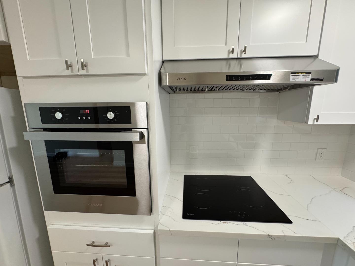 370 Bartlett Street, Unit 3 San Francisco, CA 94110 - Photo 20 of 35 a close view of a stove in the kitchen